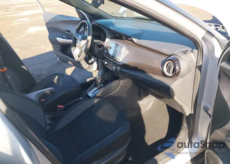 2020 Nissan Kicks Sv Xtronic Cvt from USA, damaged, VIN 3N1CP5CV5LL571135